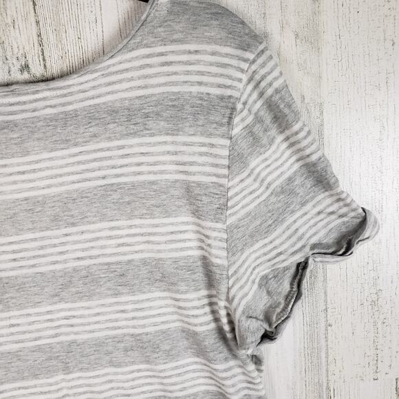 Aero Seriously Soft Perfect Gray & White Striped Tee Women's Size Small - Picture 10 of 11